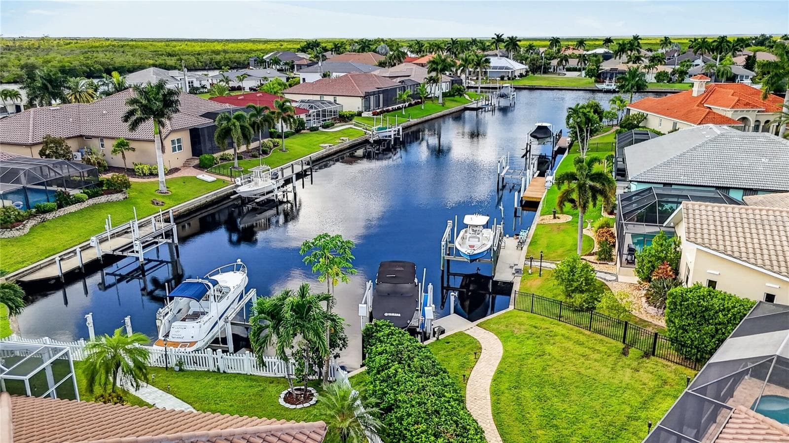 Single Family Residence at 325 SEGOVIA DR, PUNTA GORDA, photo 98 of 109
