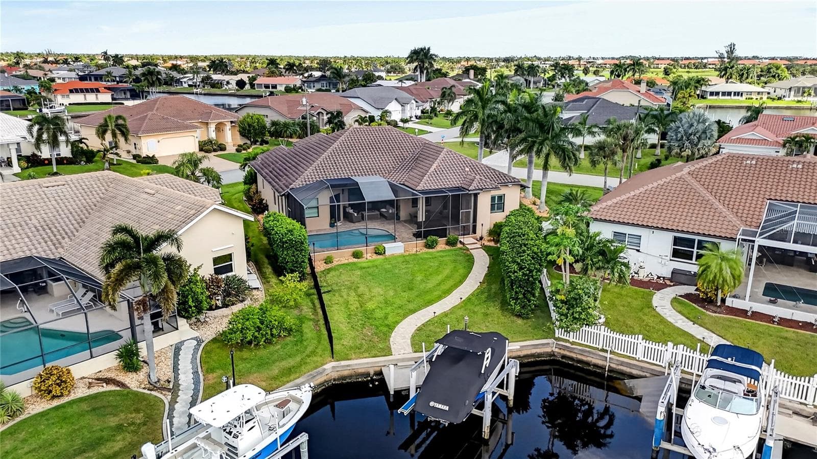Single Family Residence at 325 SEGOVIA DR, PUNTA GORDA, photo 6 of 109