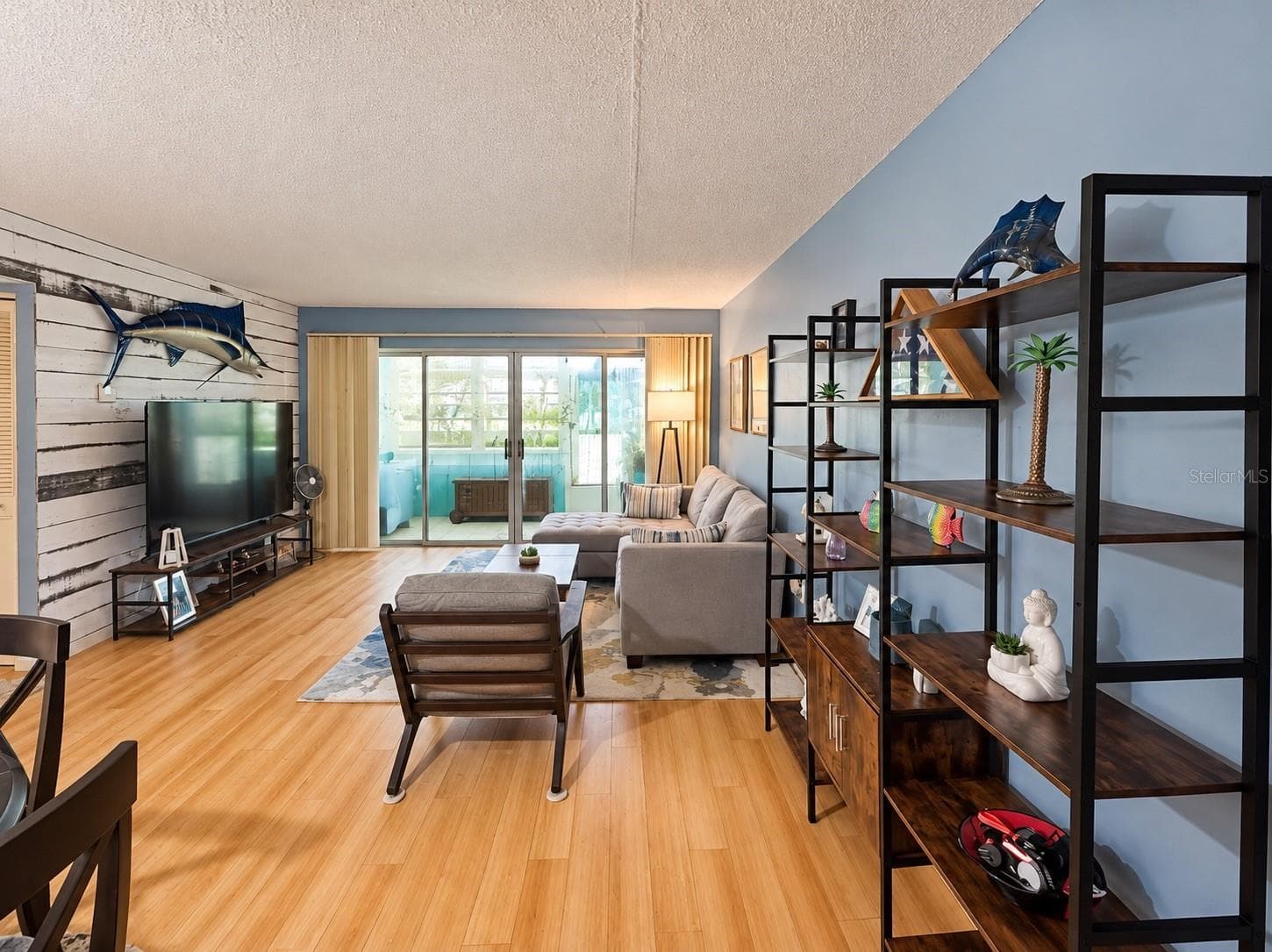 Livingroom - 2437 HARBOR BLVD #110, PORT CHARLOTTE