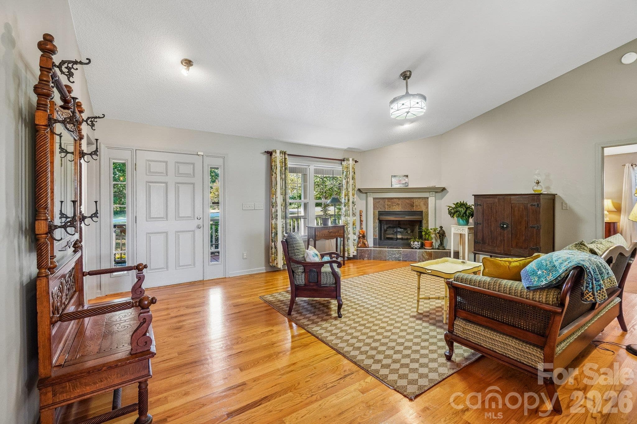 Living Room - 499 Flint Hill Road, Alexander