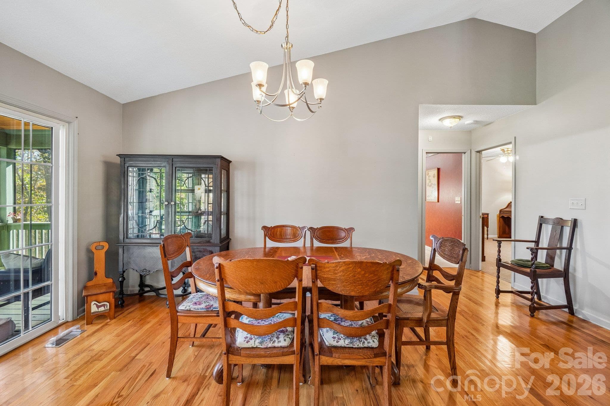 Dining area - 499 Flint Hill Road, Alexander