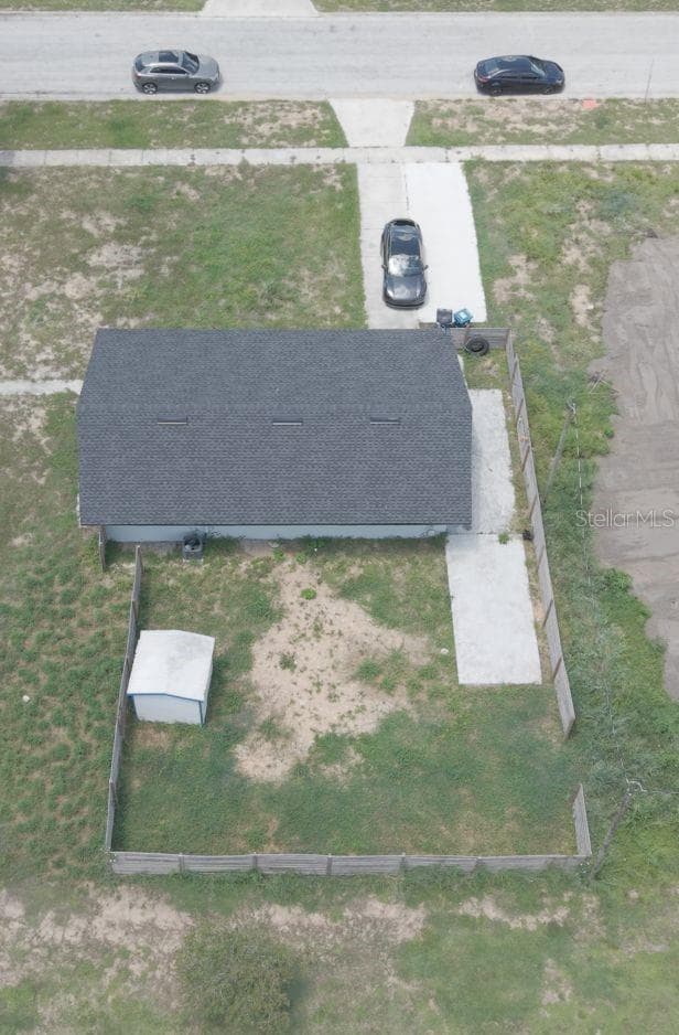 Single Family Residence at 405 ALLAPAHA AVE S, DAVENPORT, photo 3 of 10
