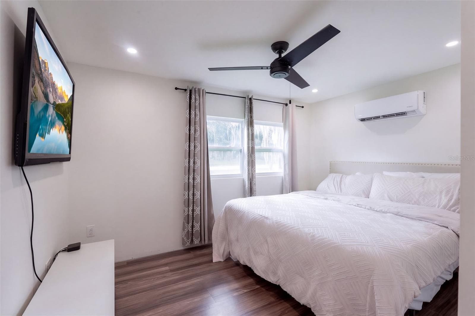 Single Family Residence at 1710 HOLLY BLVD, DELAND, photo 10 of 20