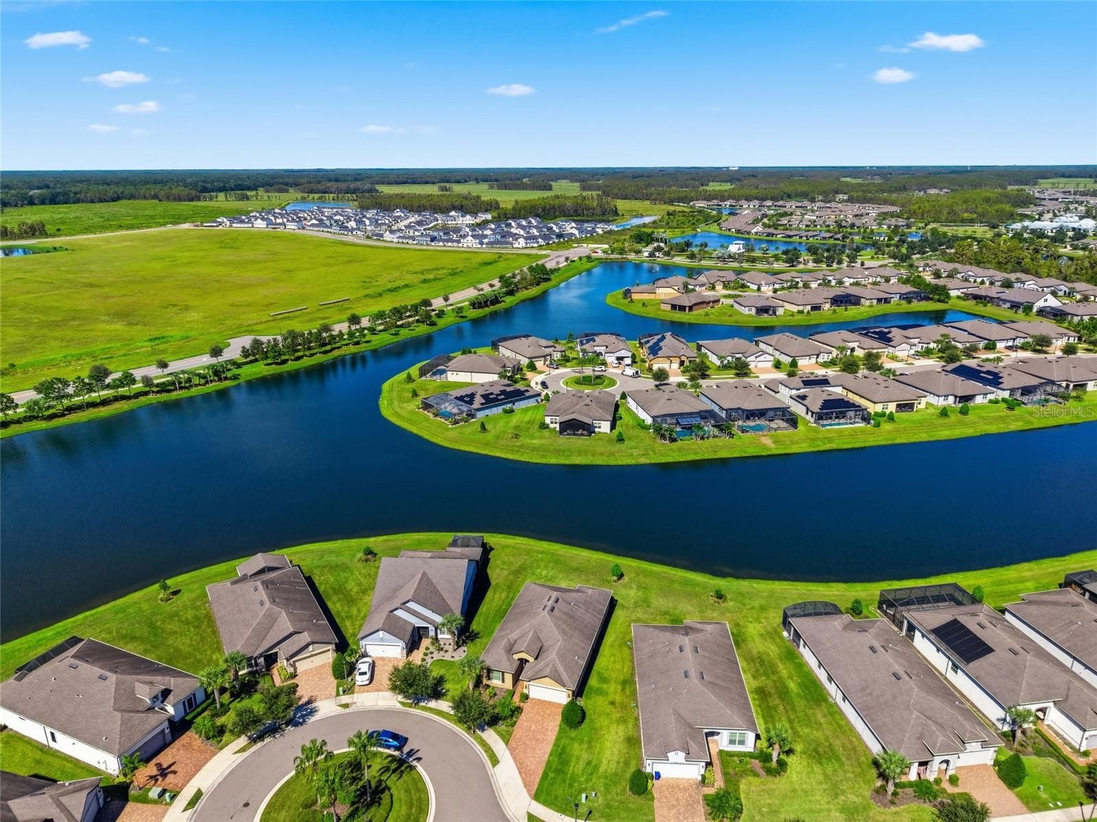 Single Family Residence at 4627 BALLAST CREST CV, LAND O LAKES, photo 2 of 39