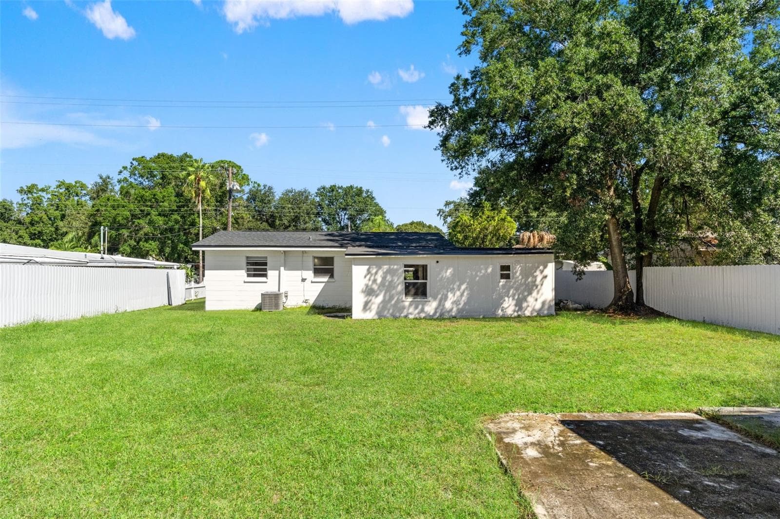 Single Family Residence at 4410 W IOWA AVE, TAMPA, photo 25 of 27