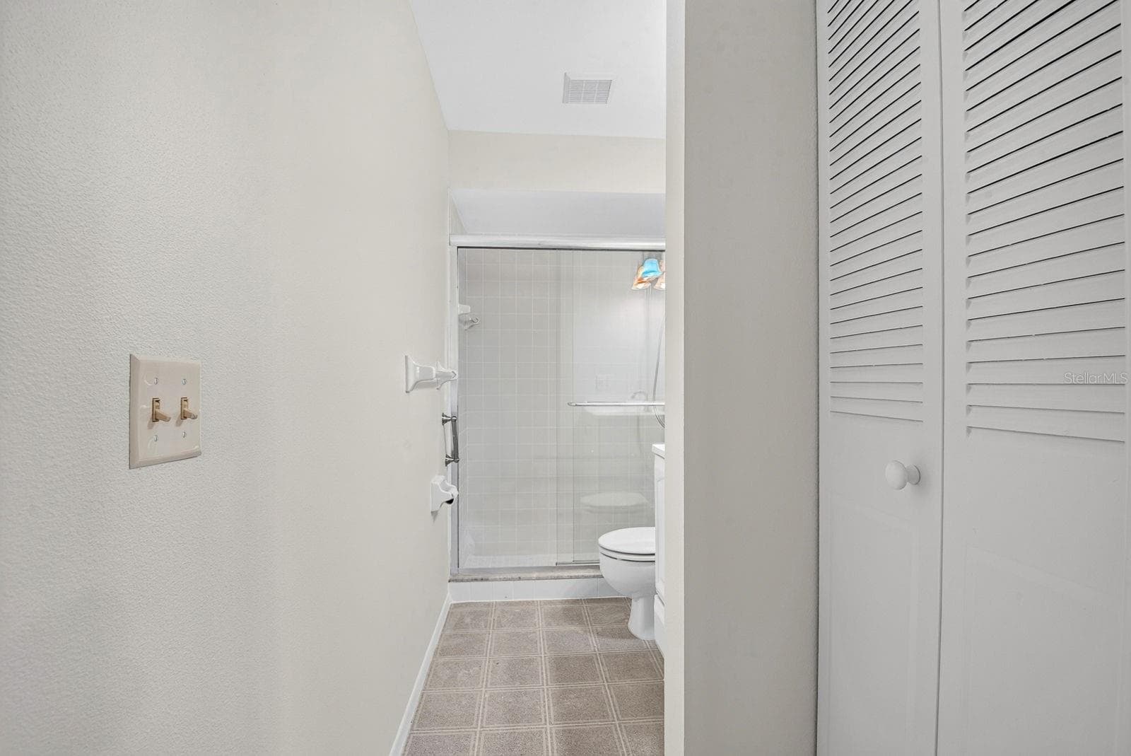 Facing into Master Bathroom - 2930 64TH ST W #130, BRADENTON