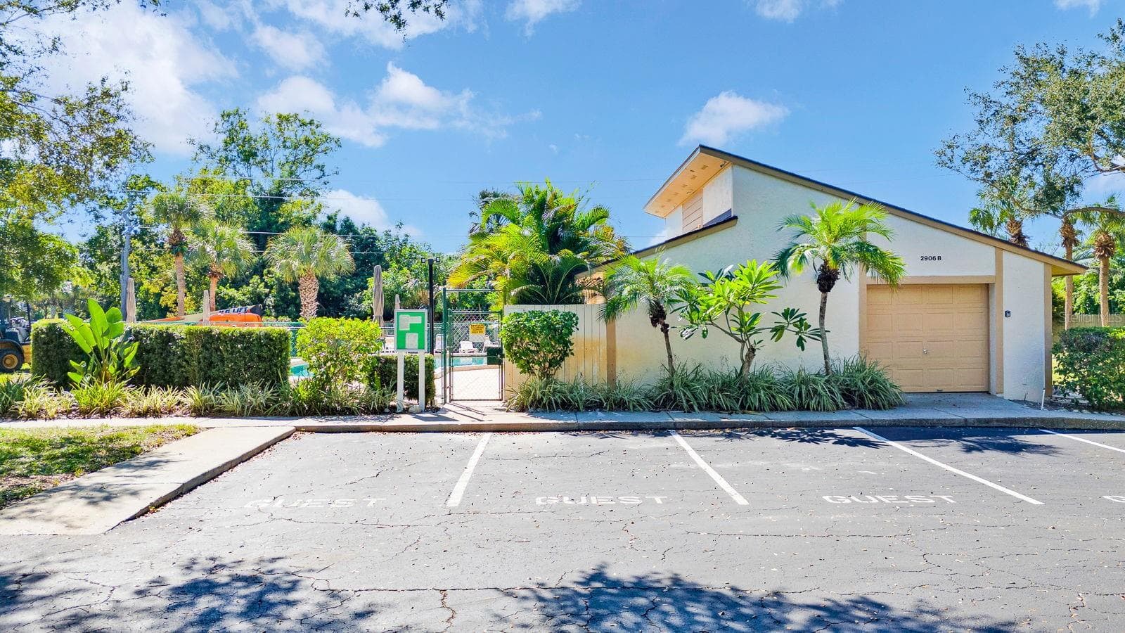 Community clubhouse - 2930 64TH ST W #130, BRADENTON