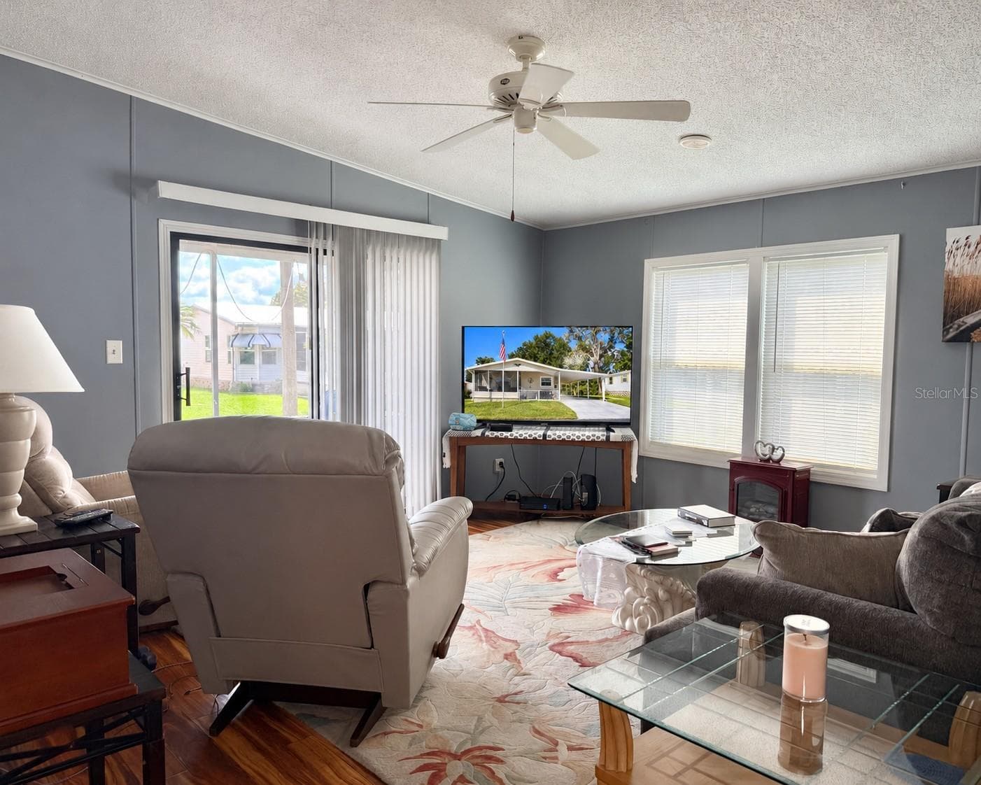 Living Area - 37631 CAMPO AVENUE, ZEPHYRHILLS