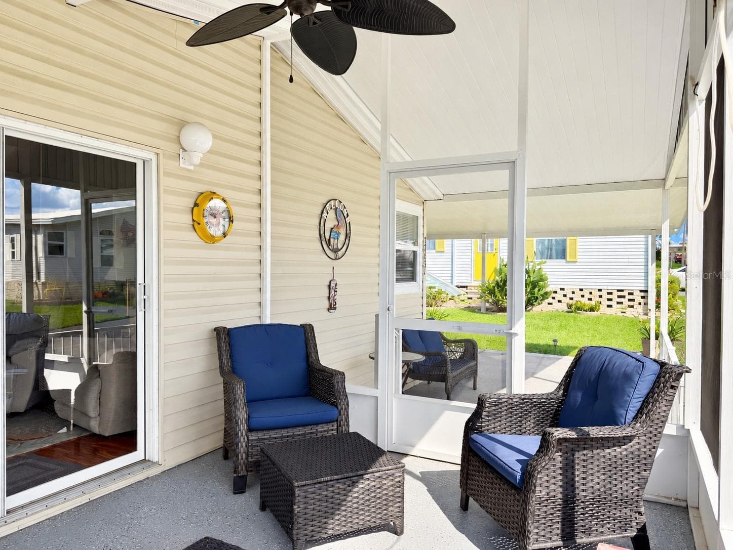 Screened Patio - 37631 CAMPO AVENUE, ZEPHYRHILLS