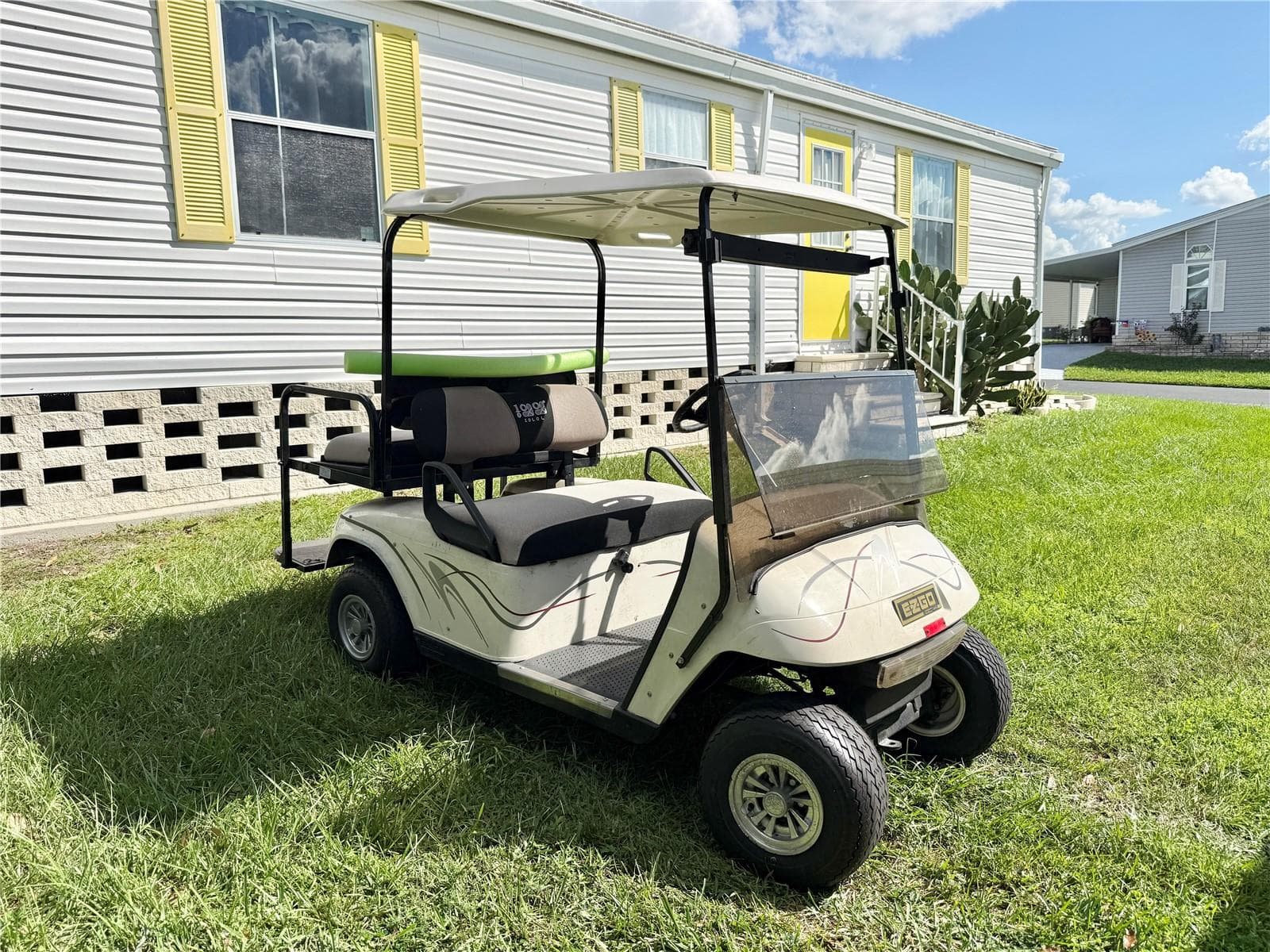 Golf Cart Included in the Sale - 37631 CAMPO AVENUE, ZEPHYRHILLS