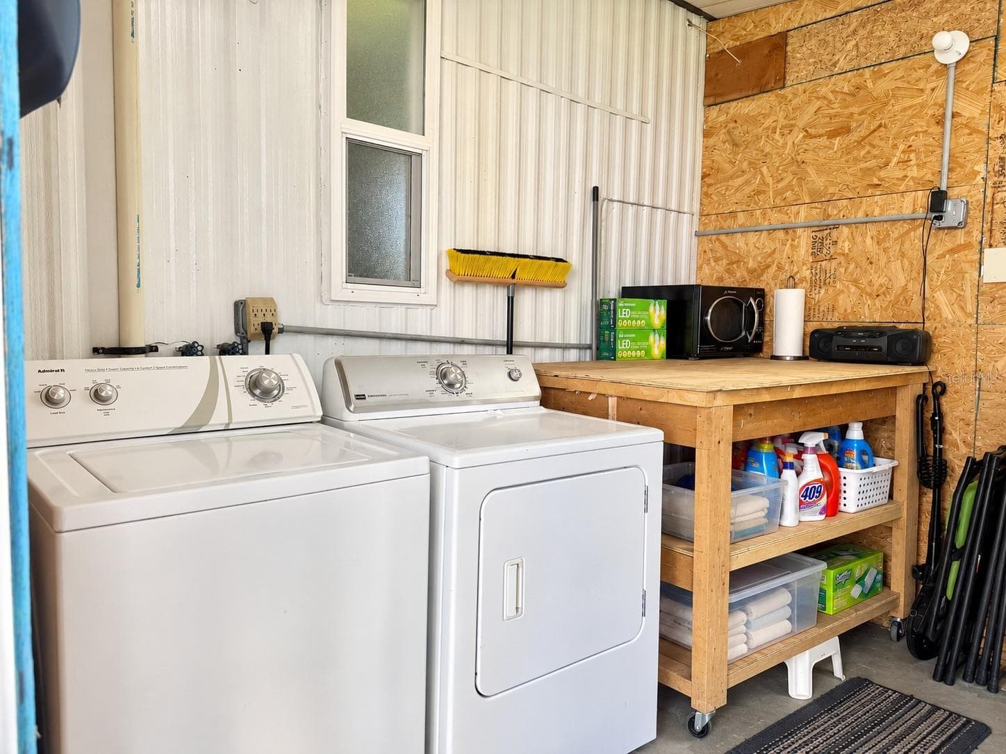 Washer and Dryer - 37631 CAMPO AVENUE, ZEPHYRHILLS