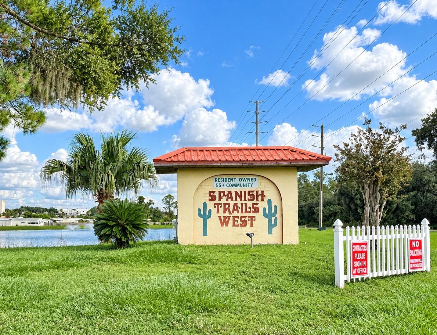 Community Entrance - 37631 CAMPO AVENUE, ZEPHYRHILLS