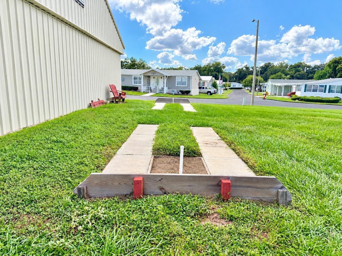Community Horse Shoes - 37631 CAMPO AVENUE, ZEPHYRHILLS