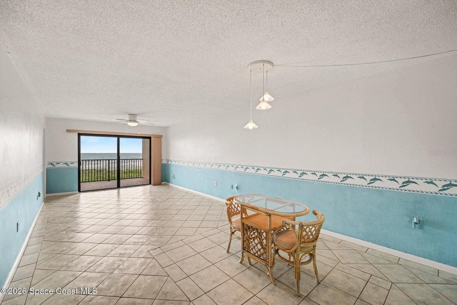 Bright & Cheery Living Space - 8496 RIDGEWOOD AVE #3304, CAPE CANAVERAL