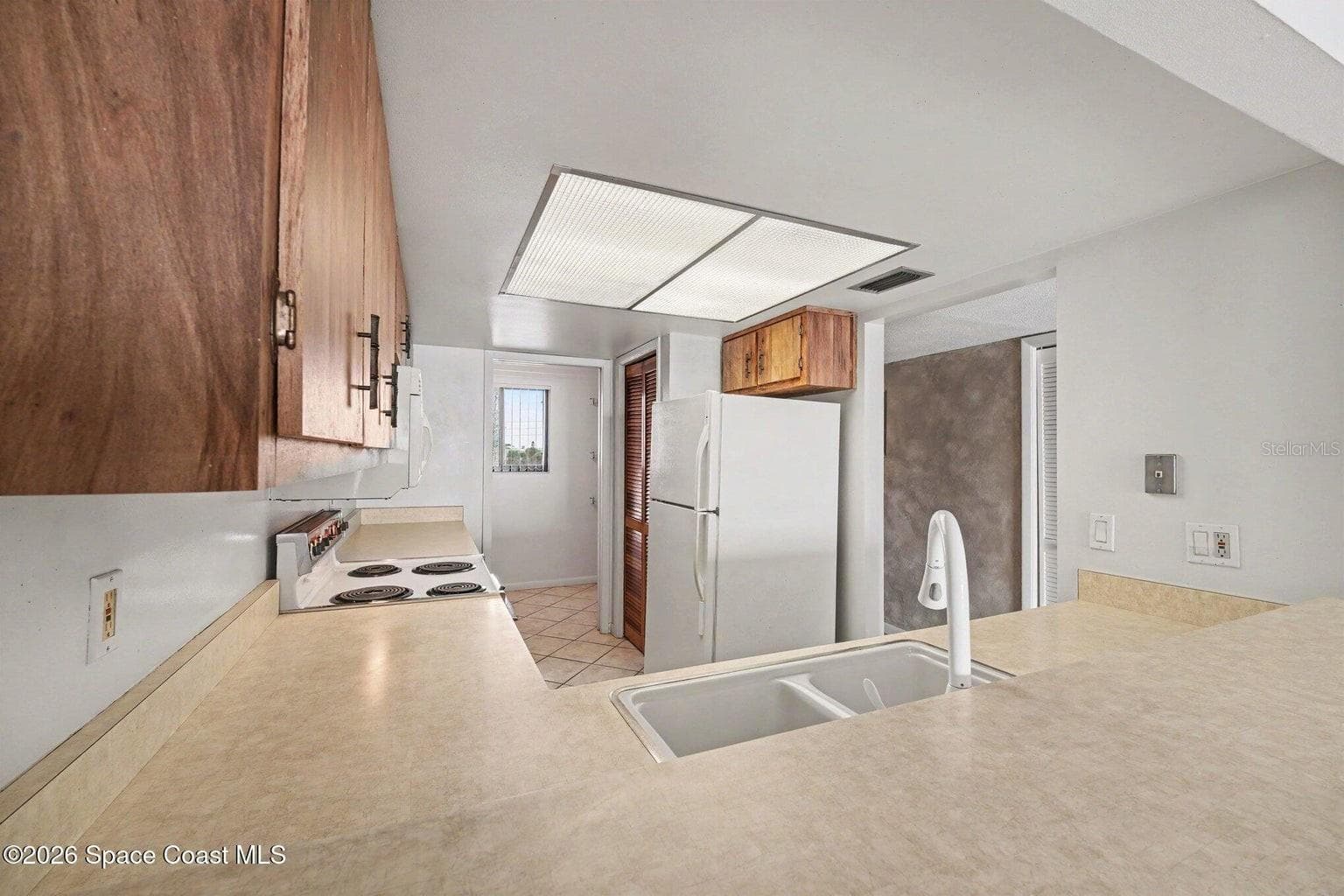 Kitchen - 8496 RIDGEWOOD AVE #3304, CAPE CANAVERAL