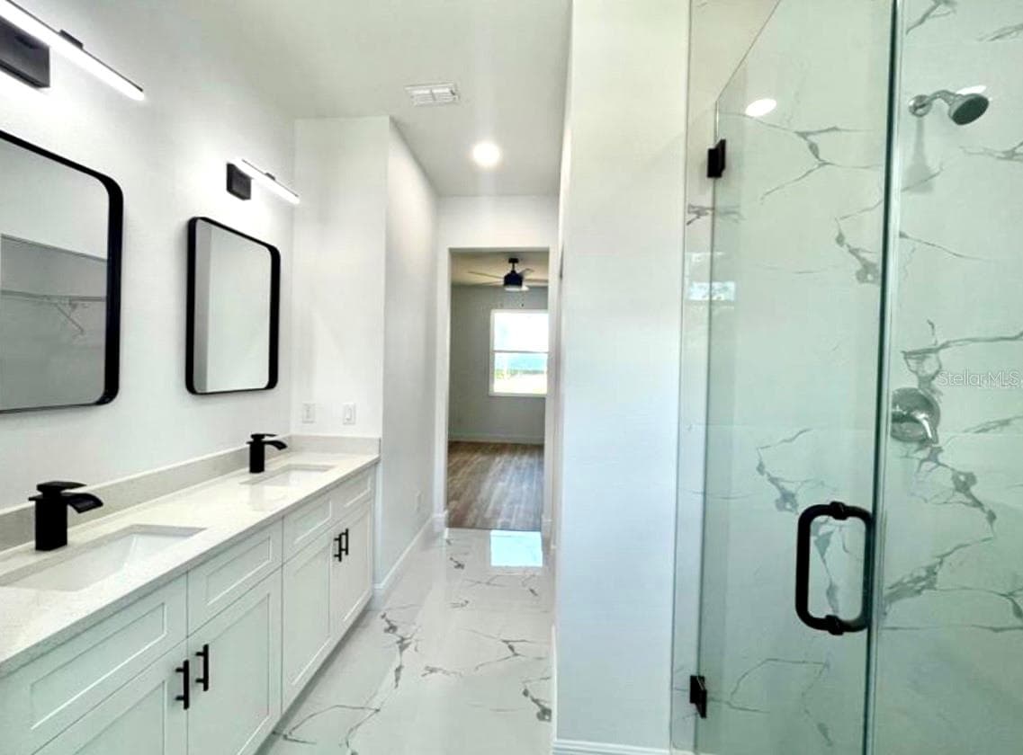 Townhouse at 8110 N GREENWOOD AVE, TAMPA, photo 9 of 16
