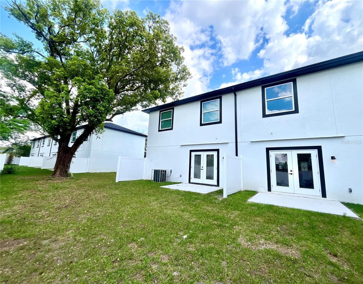 Townhouse at 8110 N GREENWOOD AVE, TAMPA, photo 14 of 16
