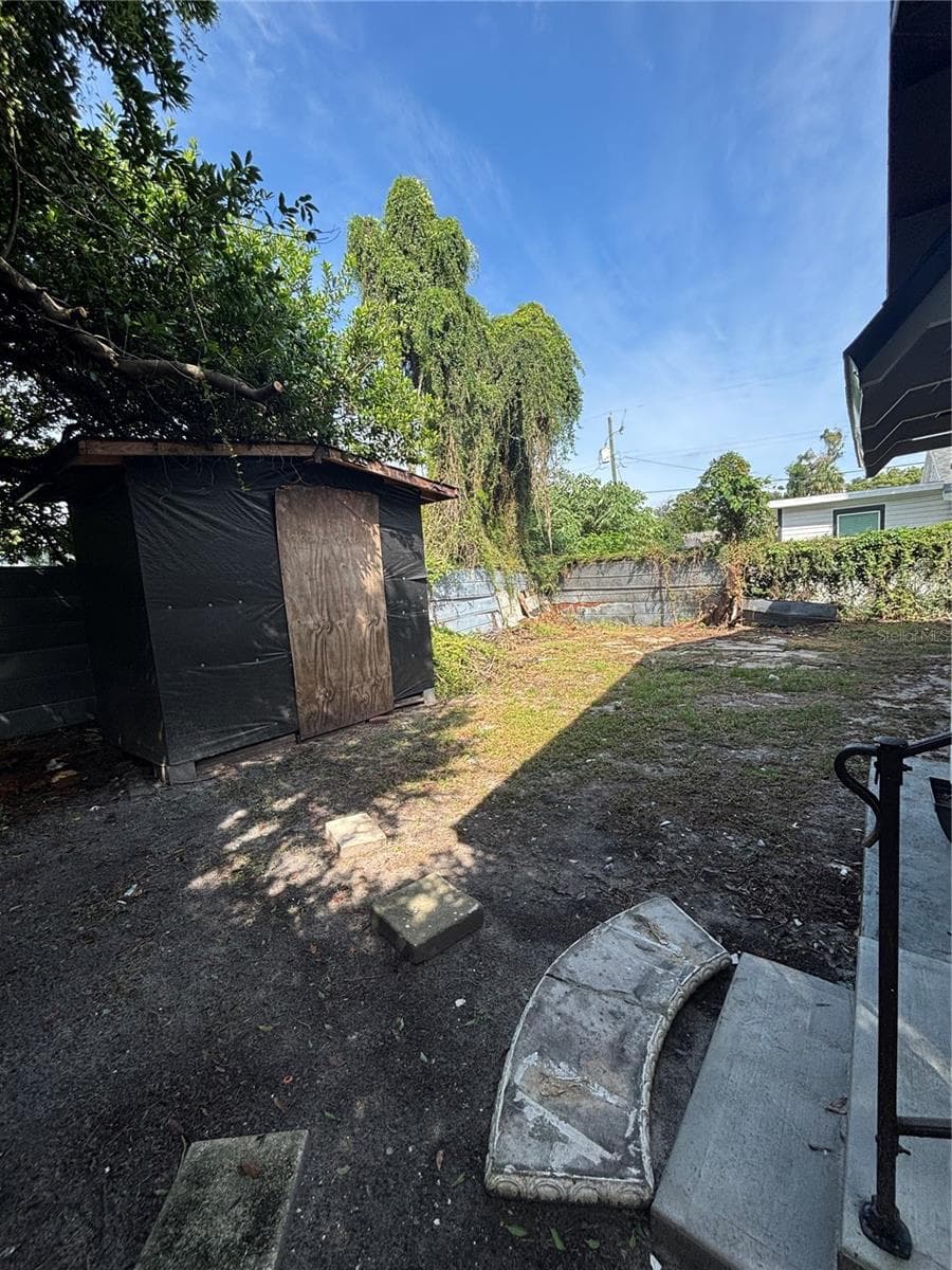 Single Family Residence at 8216 N 14TH ST, TAMPA, photo 5 of 21
