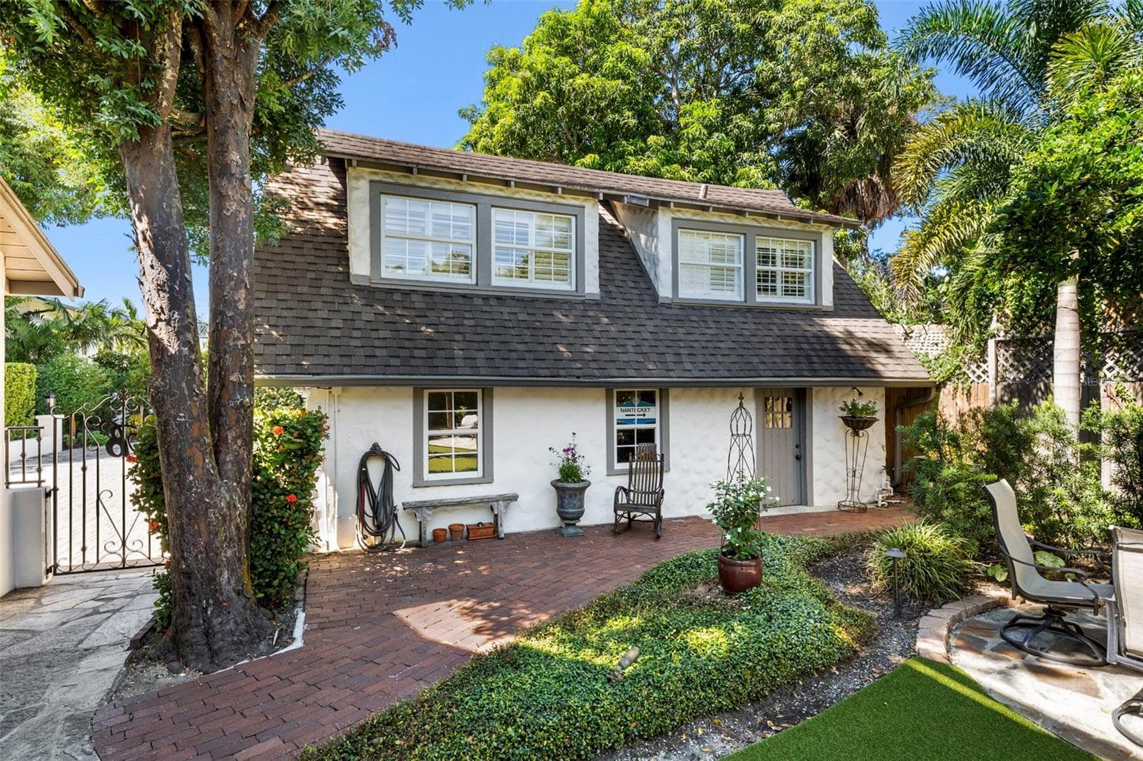 Single Family Residence at 1829 BOUGAINVILLEA ST, SARASOTA, photo 70 of 73
