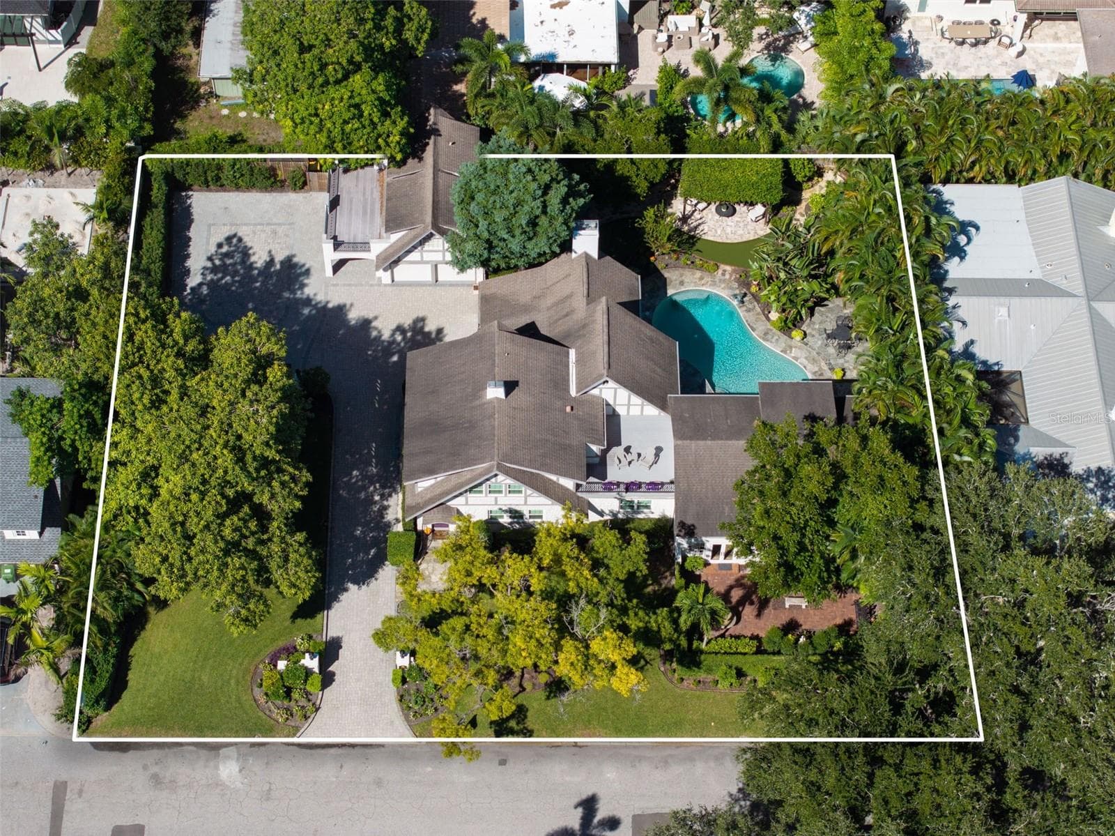 Single Family Residence at 1829 BOUGAINVILLEA ST, SARASOTA, photo 71 of 73