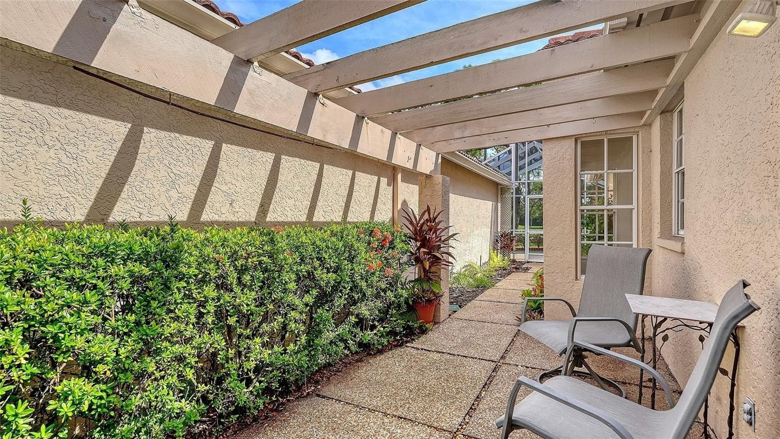 Single Family Residence at 3944 LYNDHURST CT, SARASOTA, photo 11 of 41