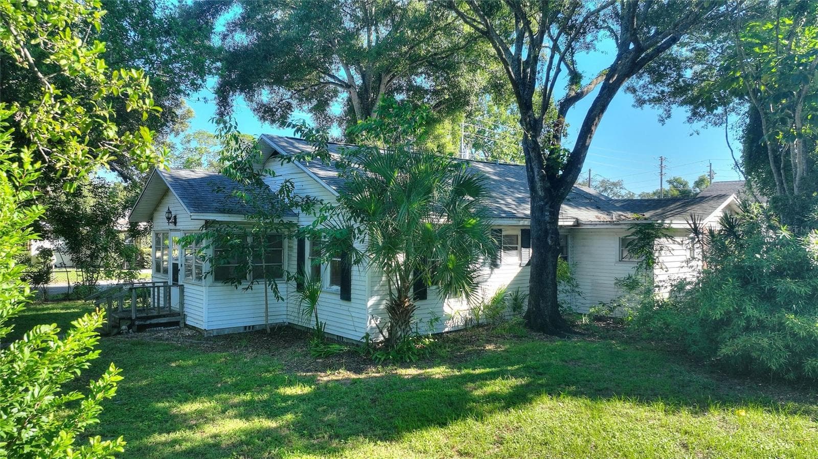 Single Family Residence at 703 36TH ST W, BRADENTON, photo 2 of 42
