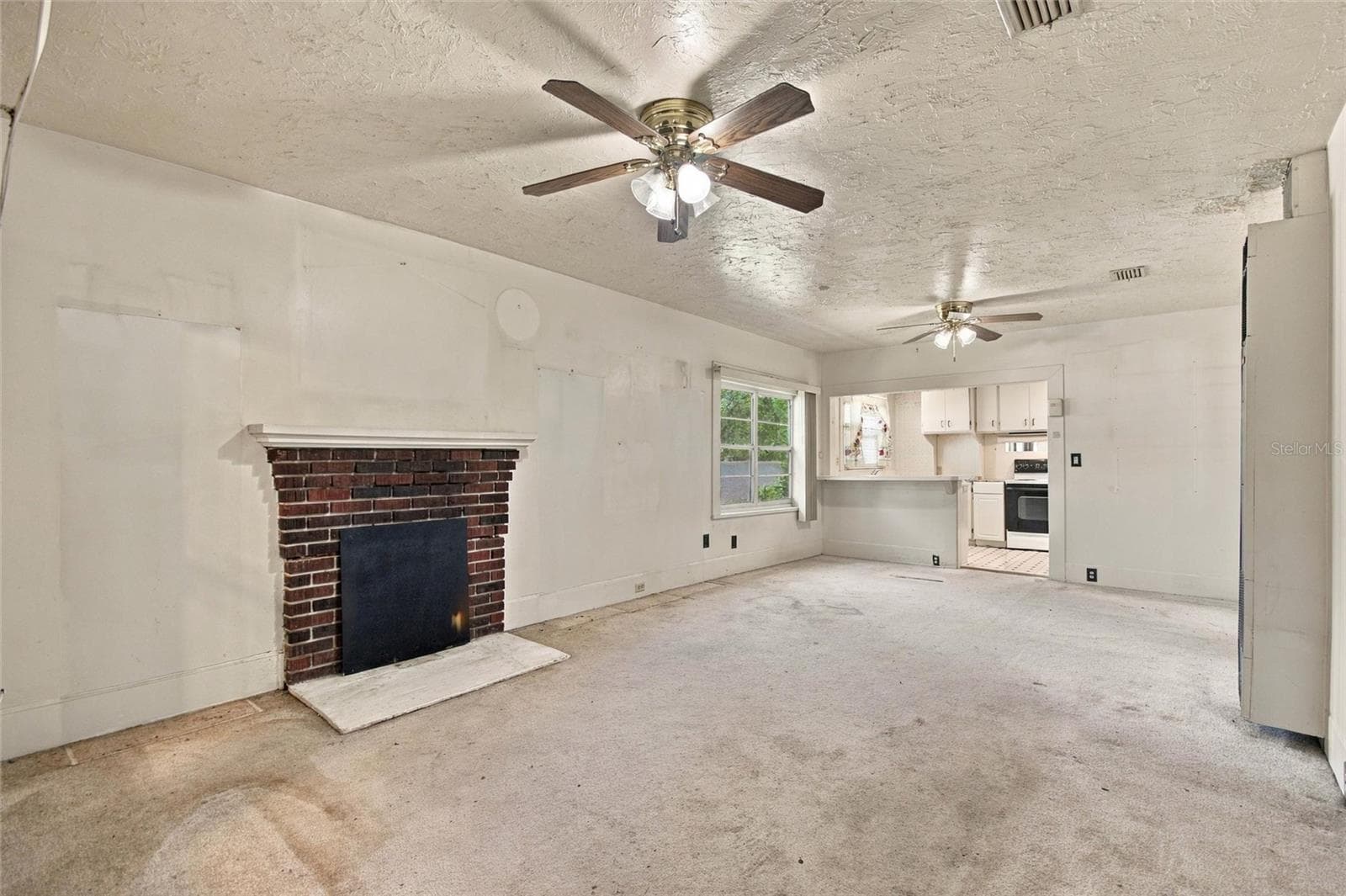 Single Family Residence at 703 36TH ST W, BRADENTON, photo 7 of 42