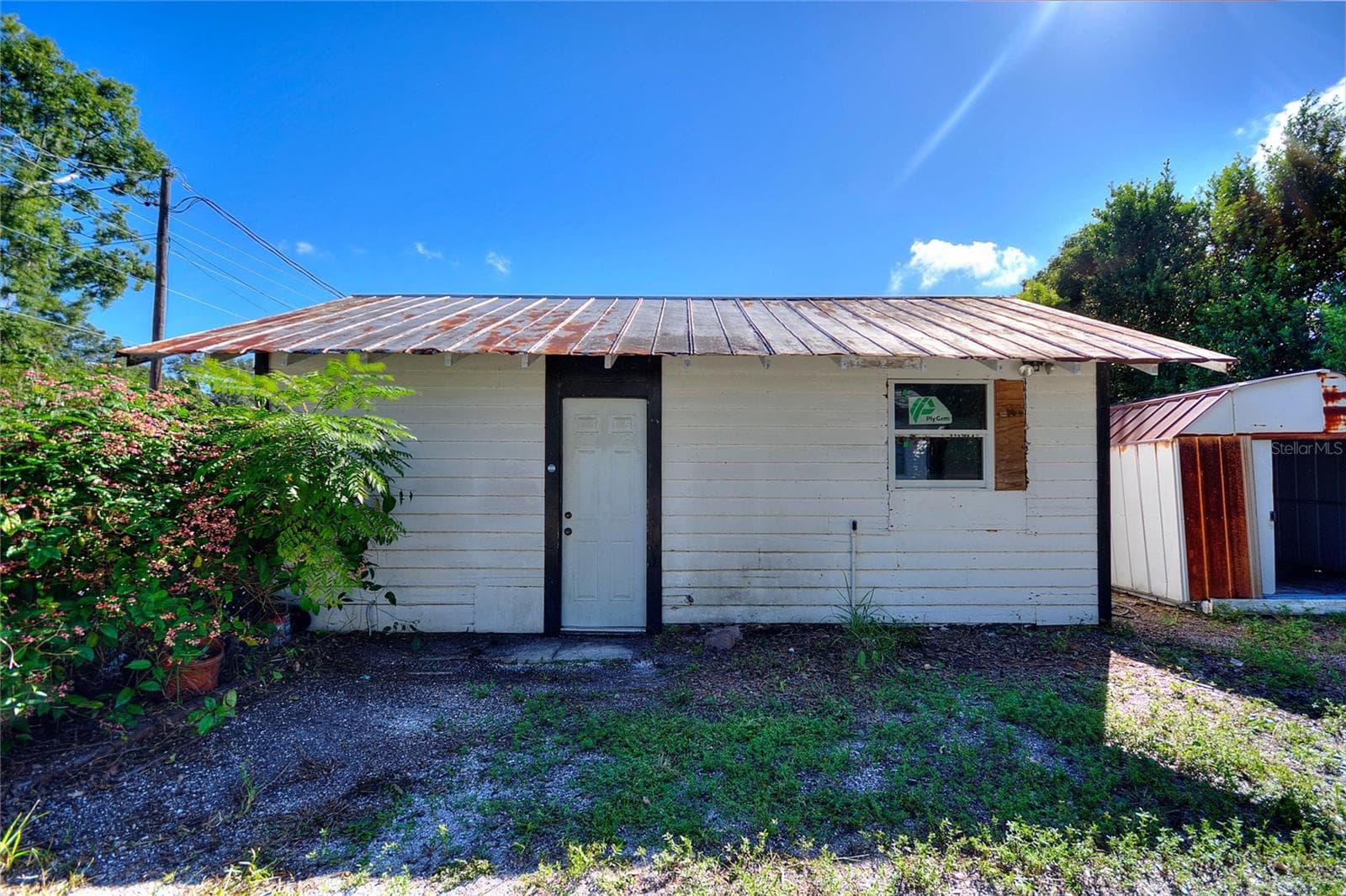 Out building - 703 36TH ST W, BRADENTON