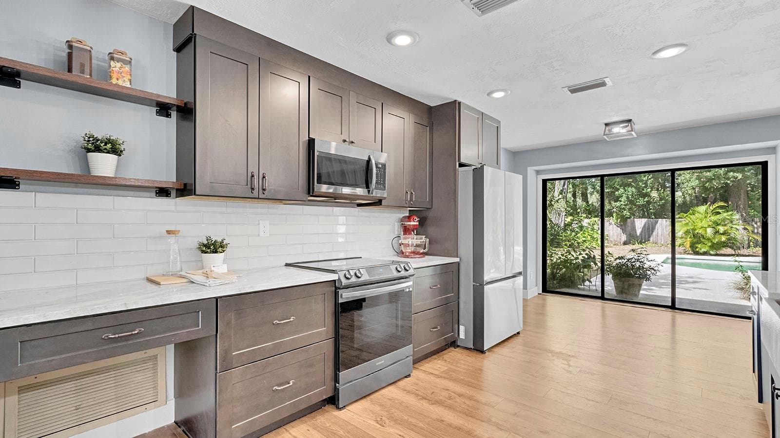 Single Family Residence at 432 BURNT TREE LN, APOPKA, photo 11 of 43