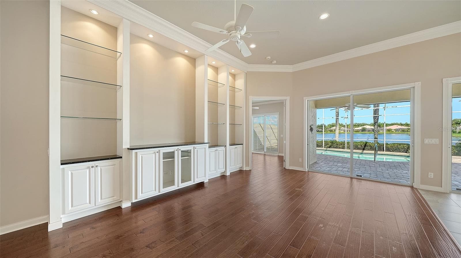 Single Family Residence at 5924 MARIPOSA LN, SARASOTA, photo 10 of 55