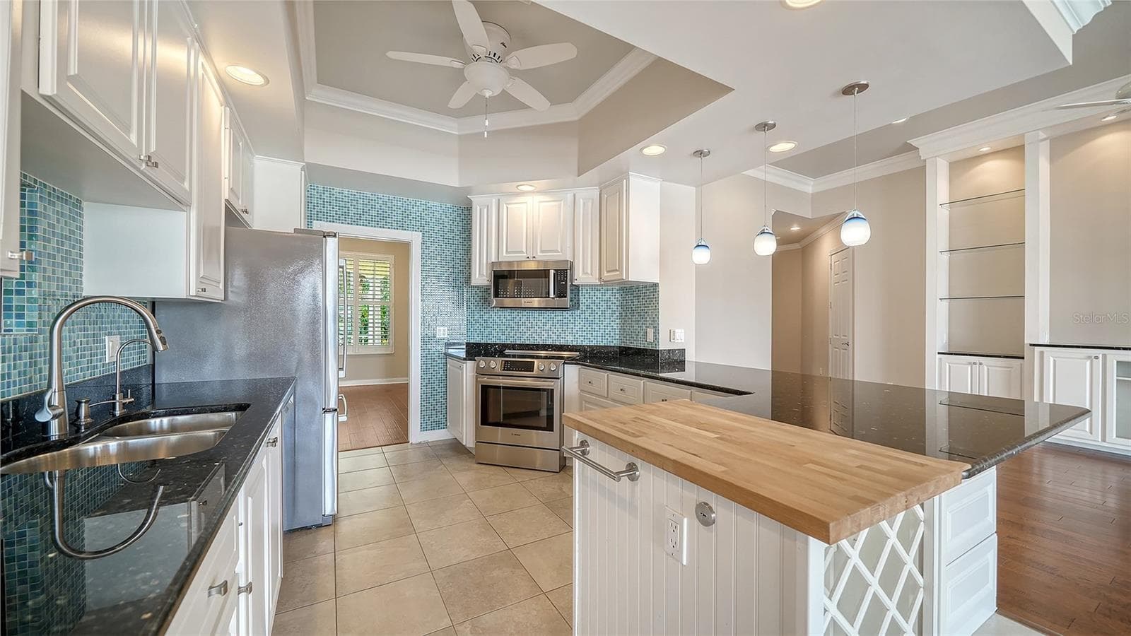 Single Family Residence at 5924 MARIPOSA LN, SARASOTA, photo 18 of 55