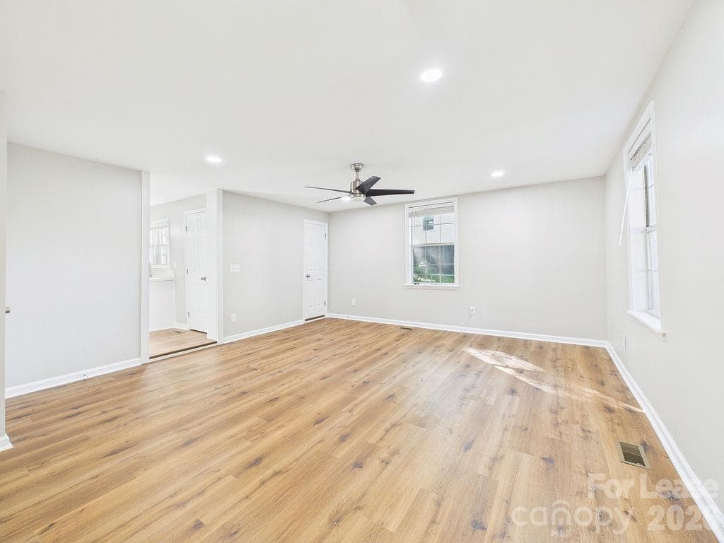 Single Family Residence at 1015 4th Avenue, Gastonia, photo 9 of 40