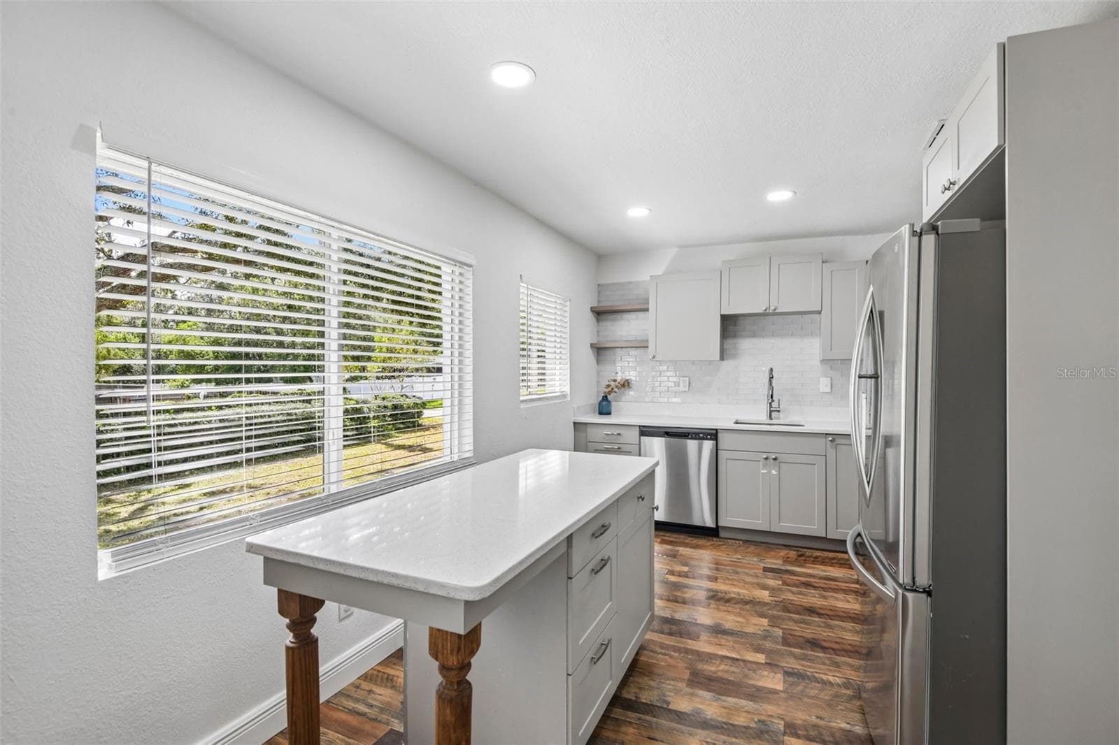 Single Family Residence at 201 REDWOOD AVE, TAMPA, photo 9 of 40