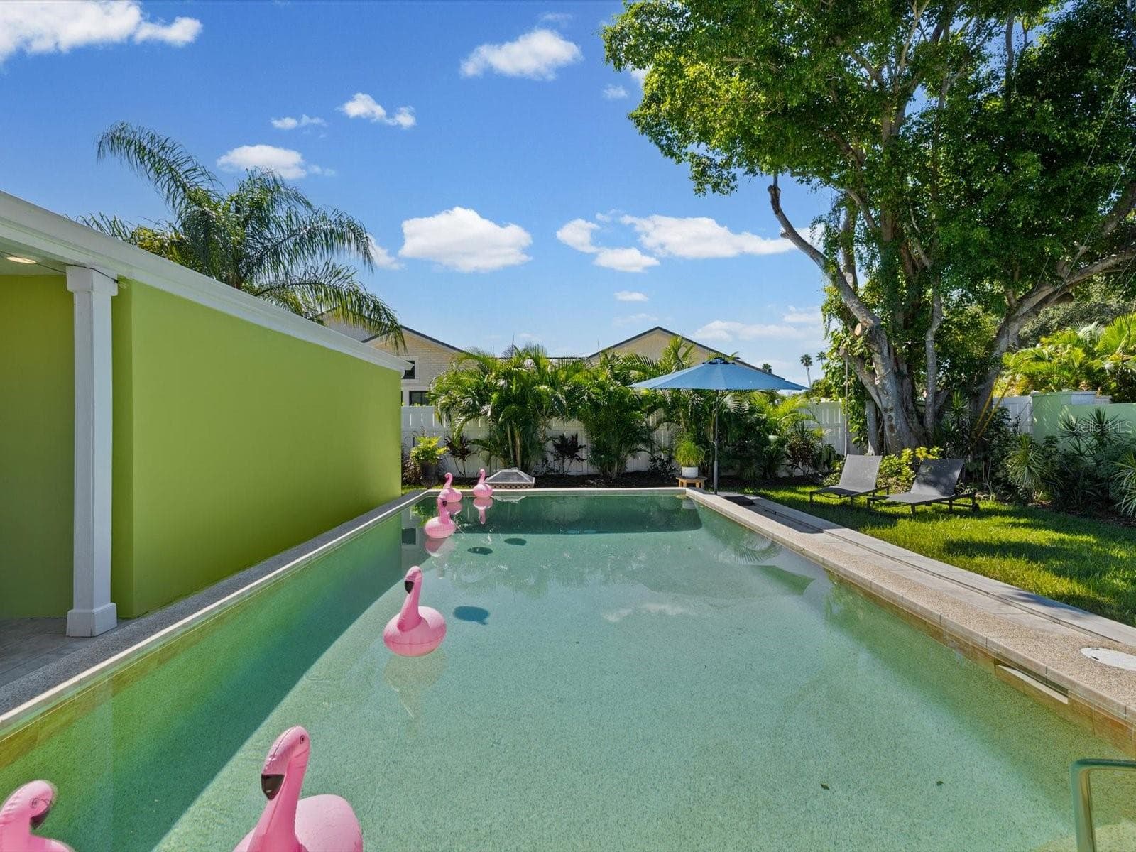 Single Family Residence at 1316 GOLF VIEW DR, BELLEAIR, photo 10 of 44
