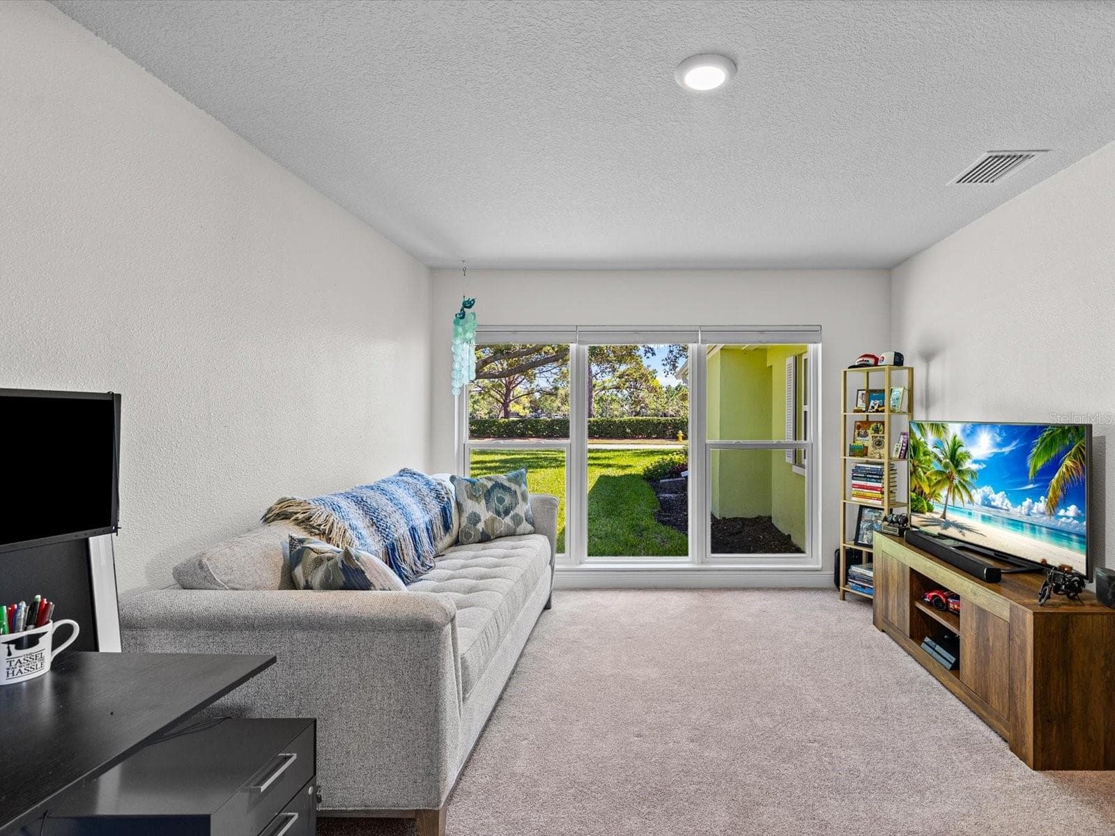 Single Family Residence at 1316 GOLF VIEW DR, BELLEAIR, photo 25 of 44