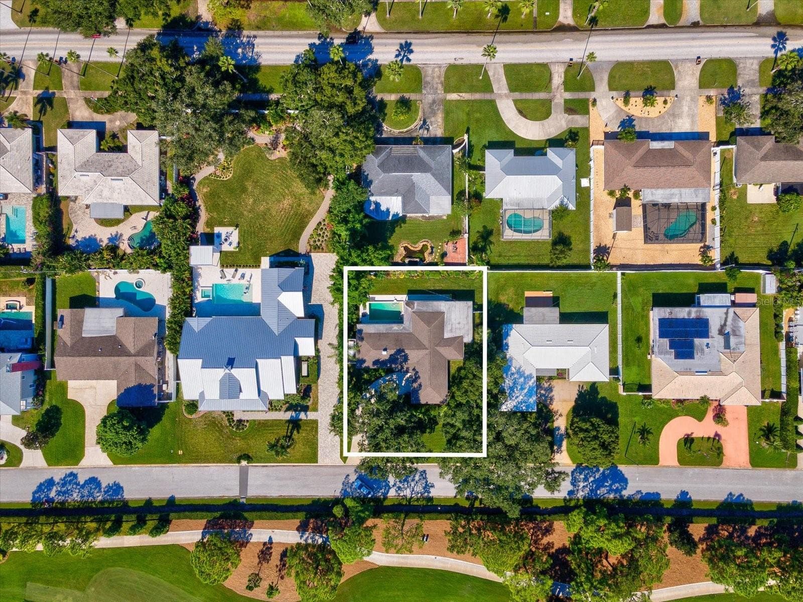 Single Family Residence at 1316 GOLF VIEW DR, BELLEAIR, photo 34 of 44