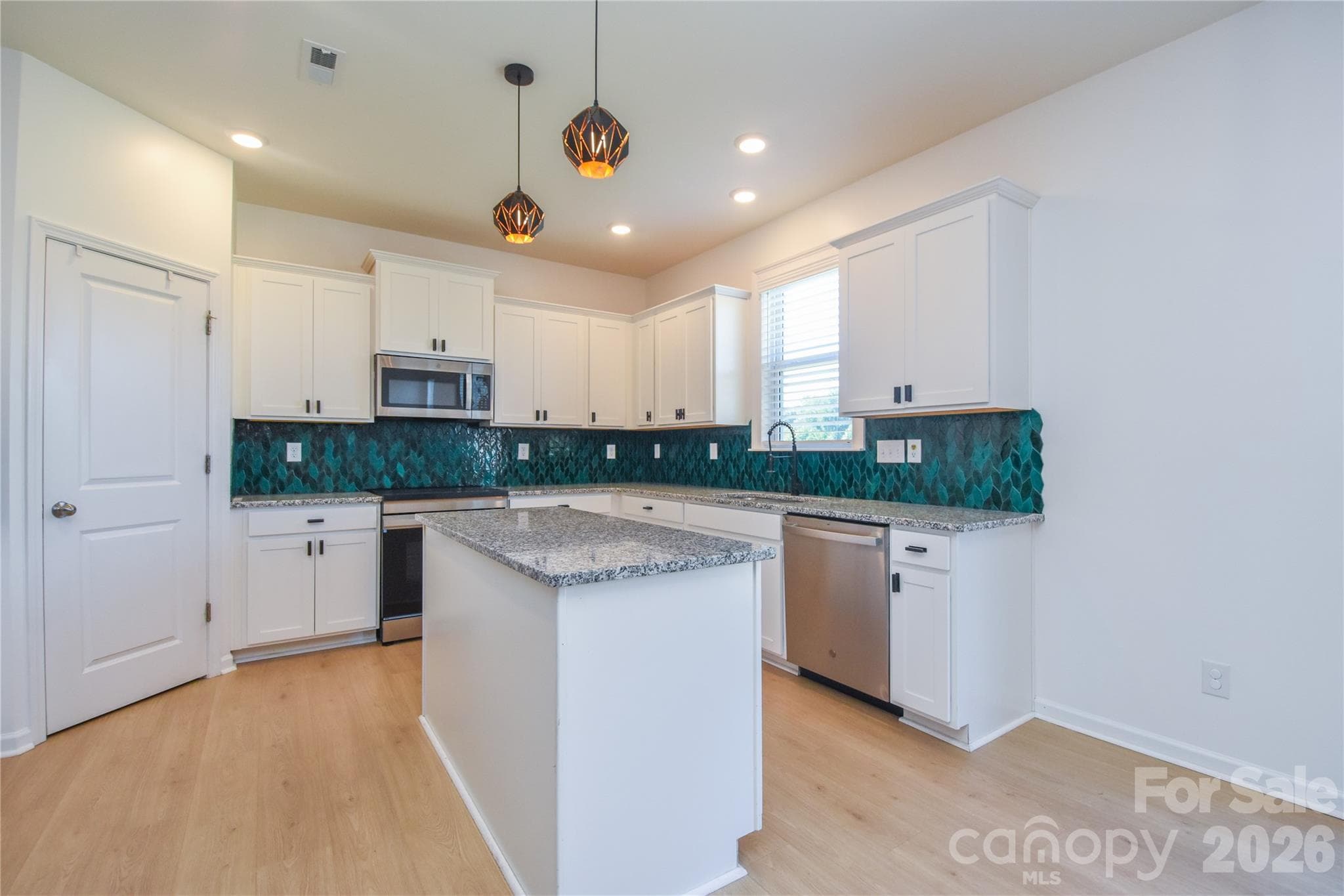 Single Family Residence at 125 Dawn Run Loop, Mooresville, photo 10 of 22