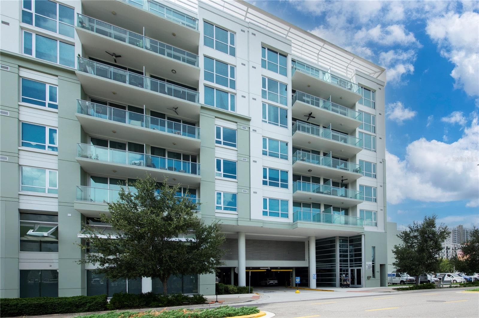 912 CHANNELSIDE DR #2414