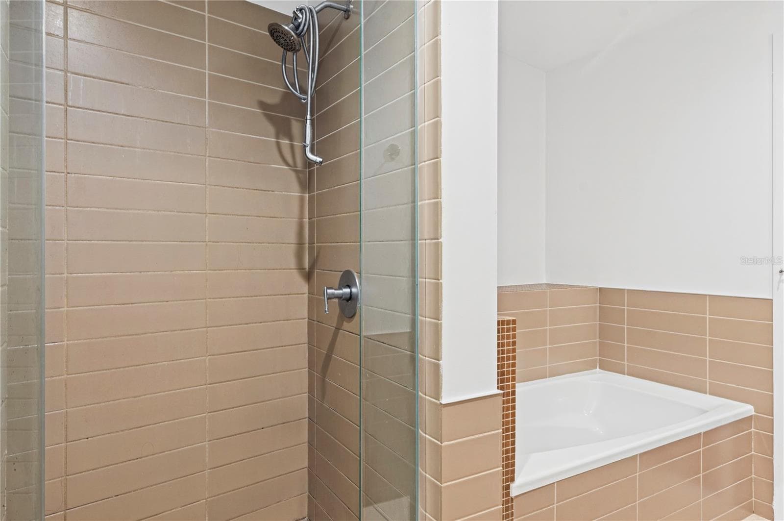 Bathroom - 912 CHANNELSIDE DR #2414, TAMPA