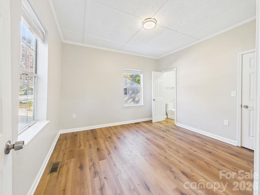 Single Family Residence at 1015 4th Avenue, Gastonia, photo 6 of 39