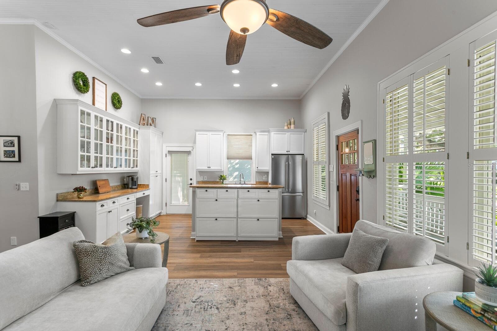 Single Family Residence at 5407 S RUSSELL ST, TAMPA, photo 9 of 29