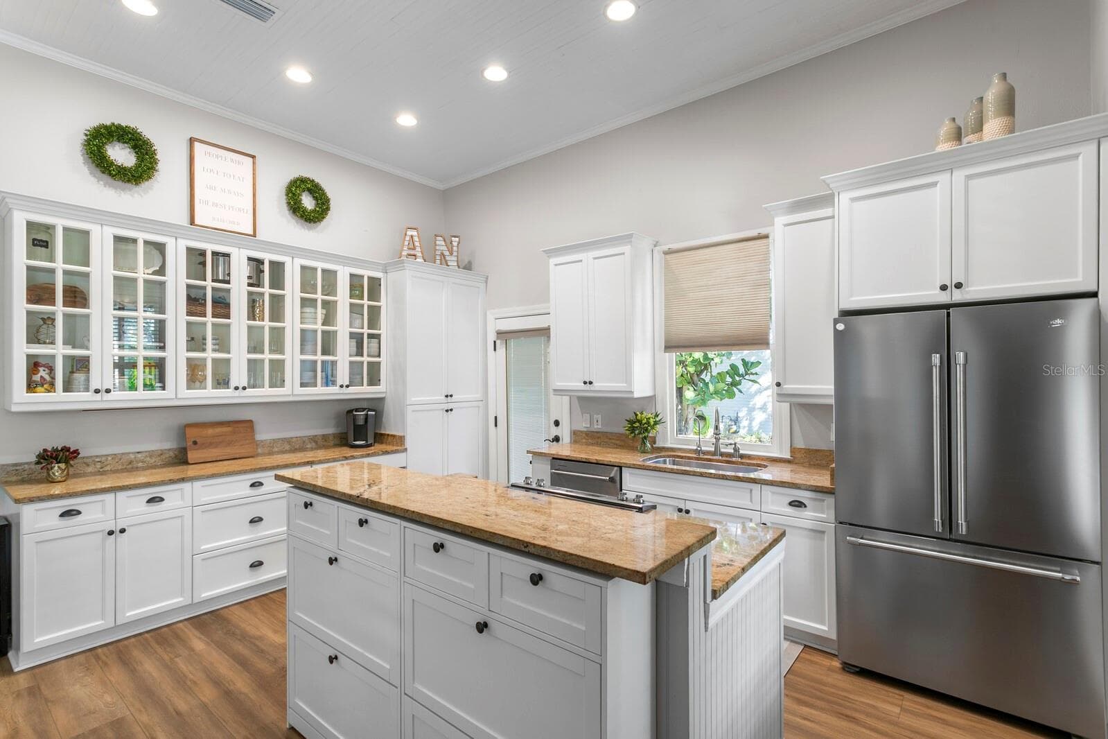 Single Family Residence at 5407 S RUSSELL ST, TAMPA, photo 10 of 29