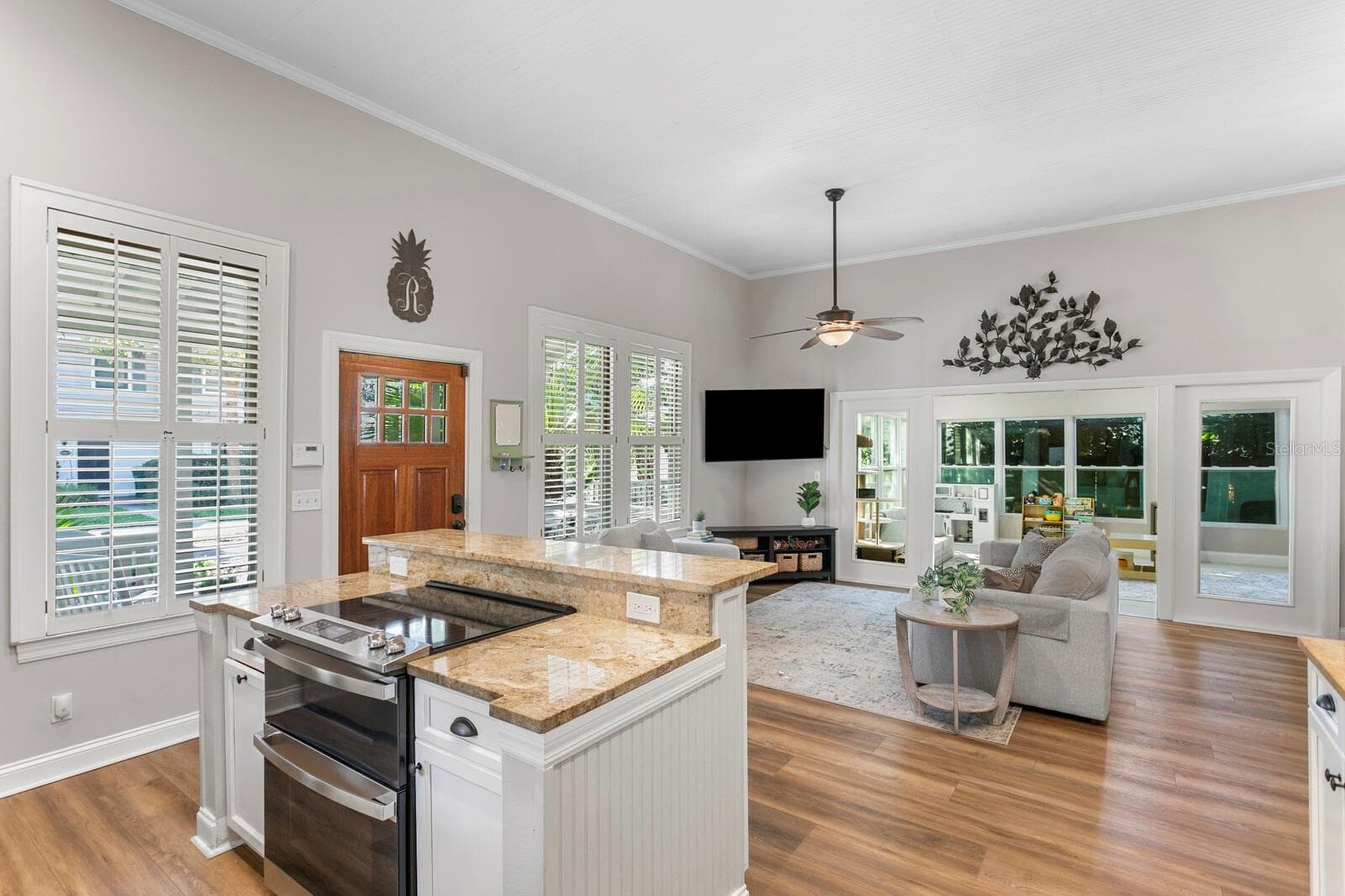 Single Family Residence at 5407 S RUSSELL ST, TAMPA, photo 12 of 29