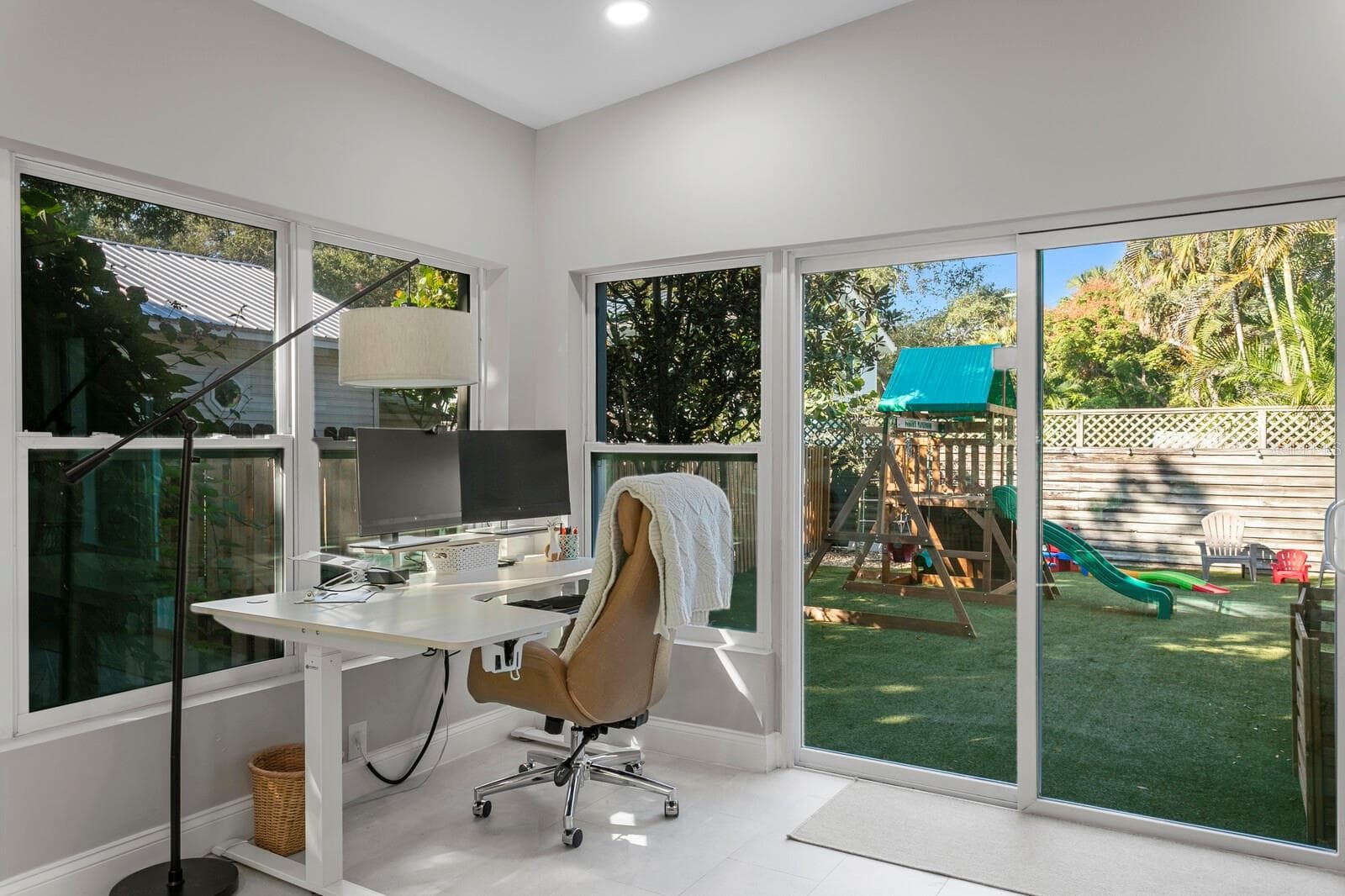 Single Family Residence at 5407 S RUSSELL ST, TAMPA, photo 14 of 29