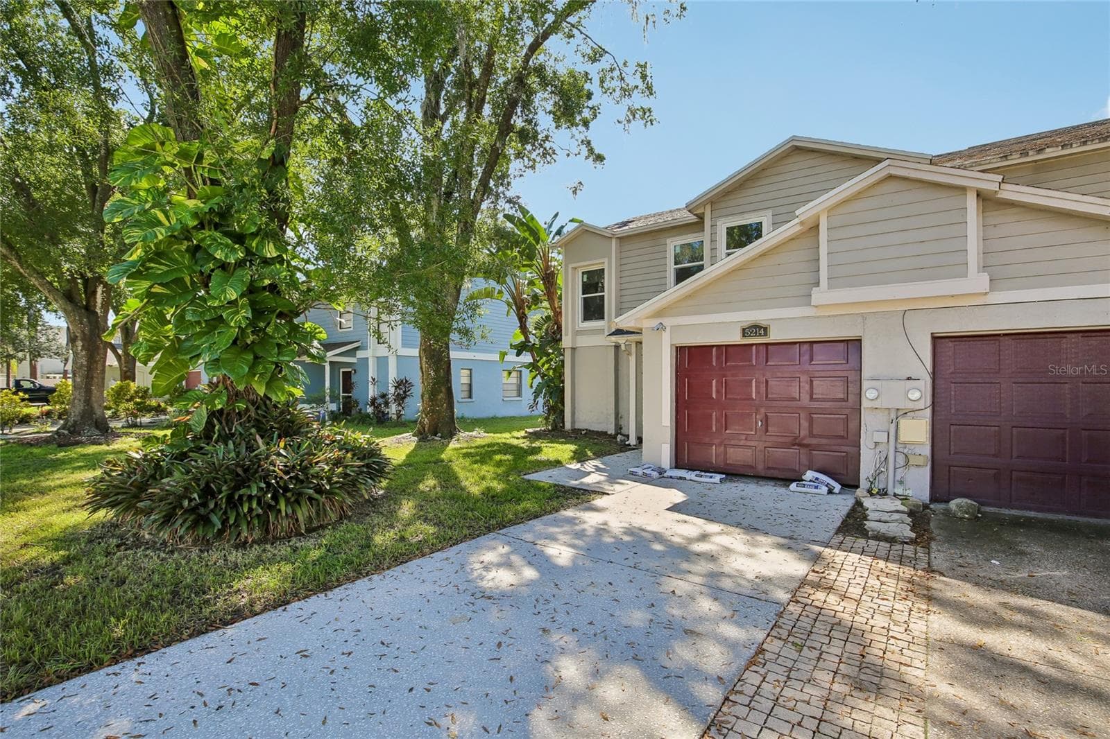 Townhouse at 5214 CORVETTE DR, TAMPA, photo 2 of 34