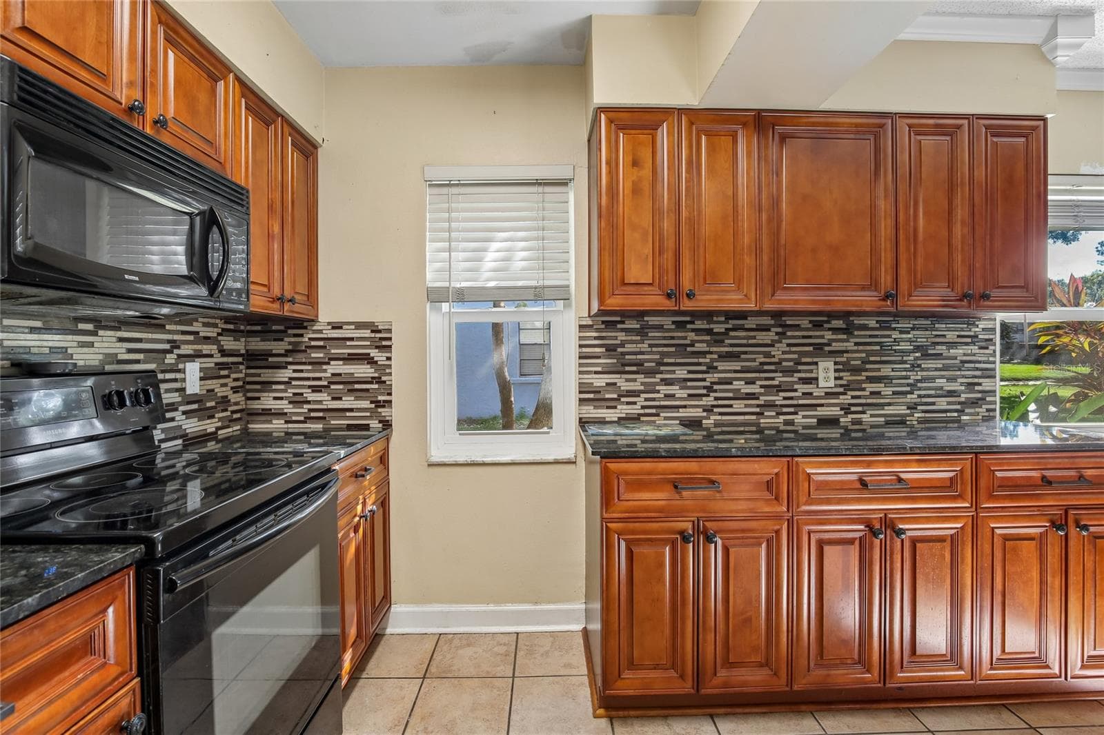 Townhouse at 5214 CORVETTE DR, TAMPA, photo 11 of 34