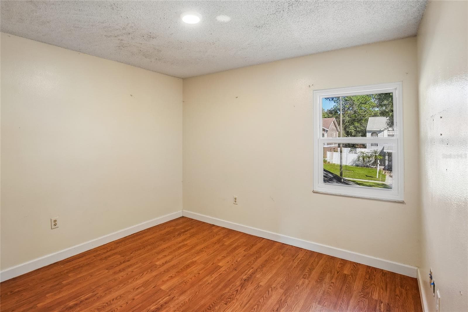 Townhouse at 5214 CORVETTE DR, TAMPA, photo 13 of 34