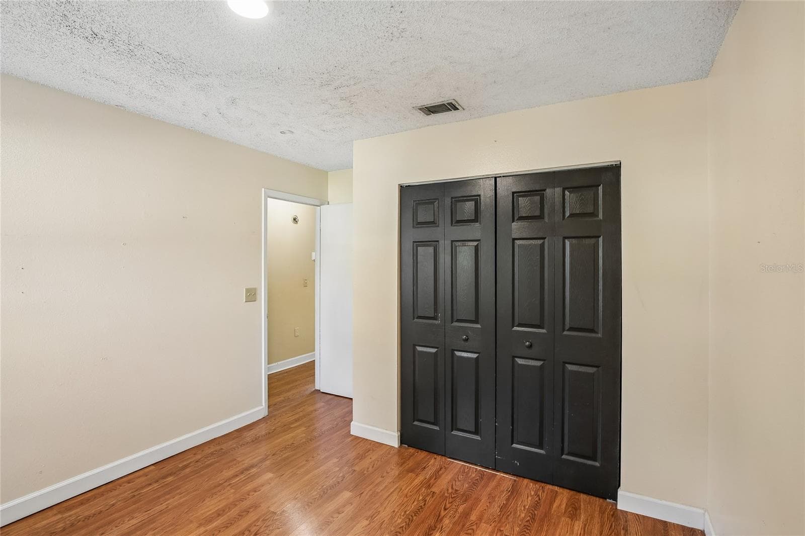 Townhouse at 5214 CORVETTE DR, TAMPA, photo 14 of 34