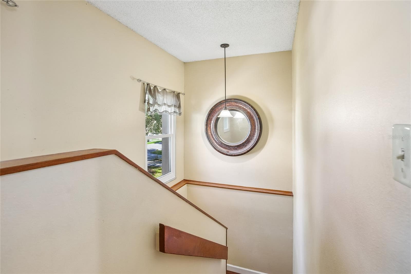 Townhouse at 5214 CORVETTE DR, TAMPA, photo 15 of 34