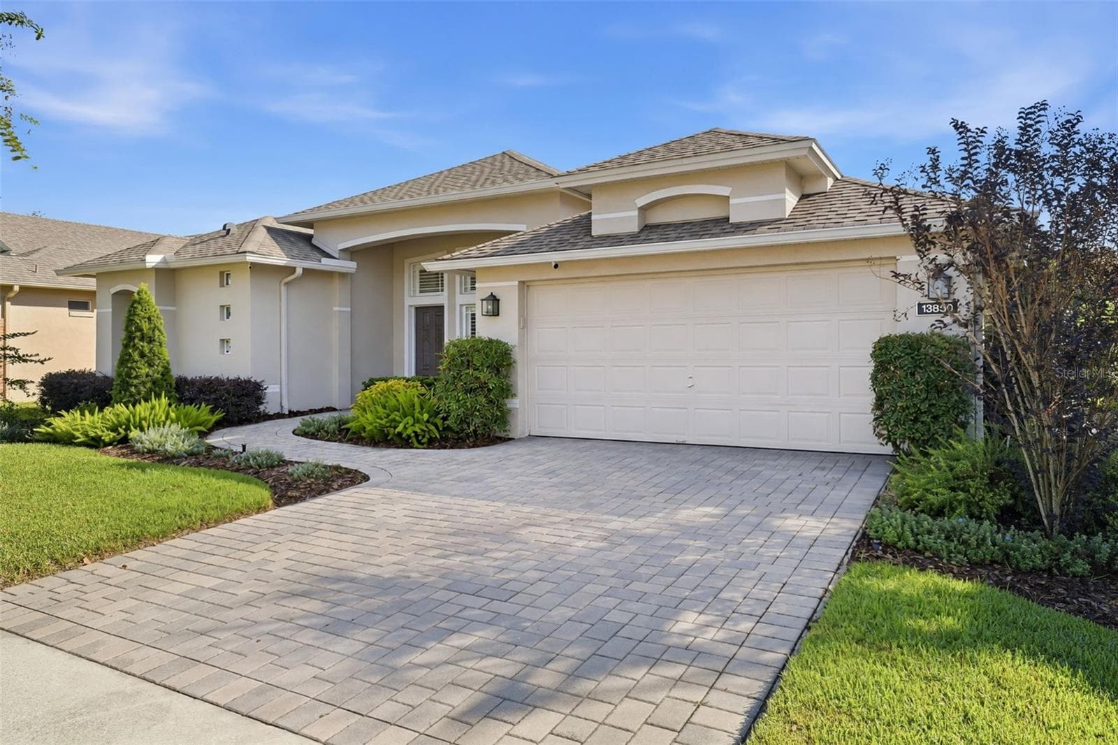 FRONT RIGHT SIDE OF THE HOUSE - 13850 BLUEWATER CIR, ORLANDO